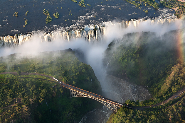 Victoria Falls Spectacular Natural Wonders: Earth's Extraordinary Landforms