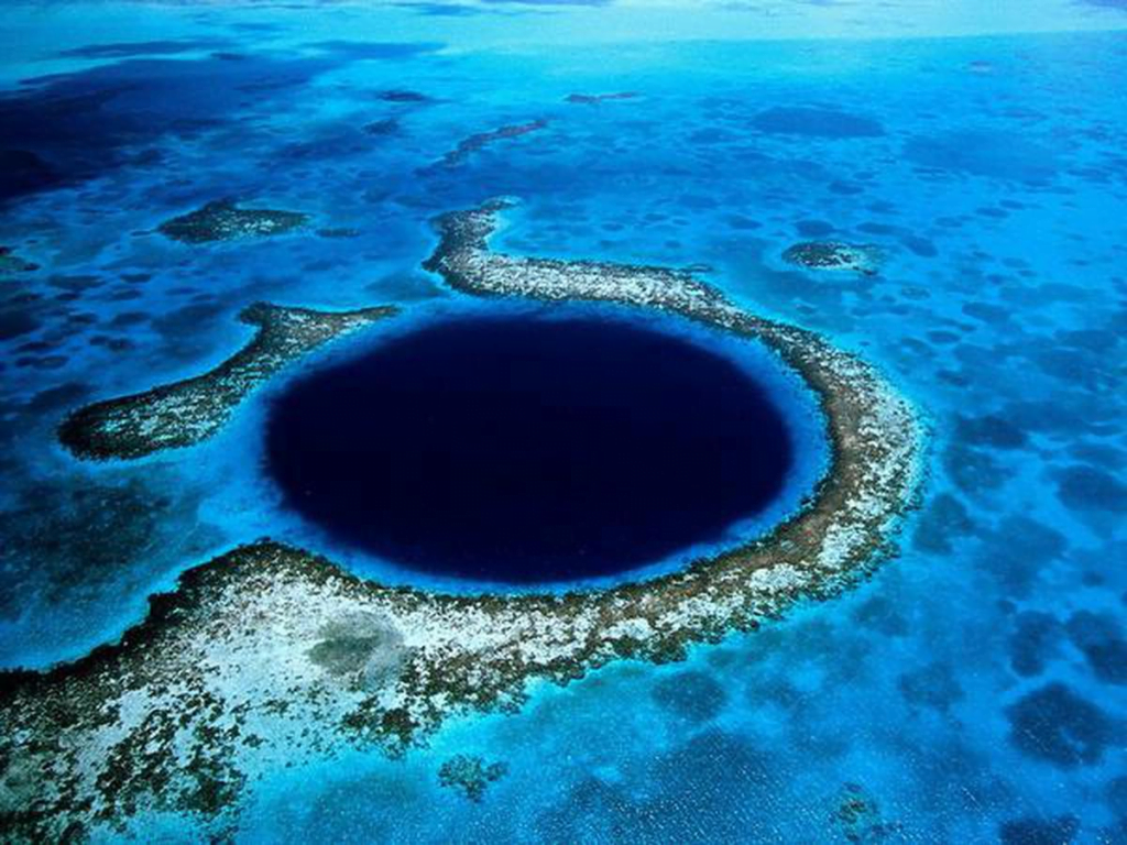 Great Blue Hole Spectacular Natural Wonders: Earth's Extraordinary Landforms